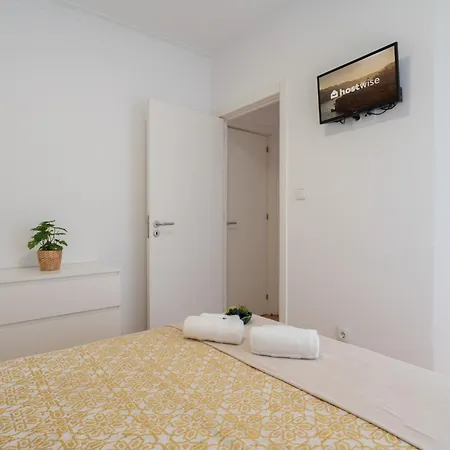 Maria Pia Com Terraco Porto